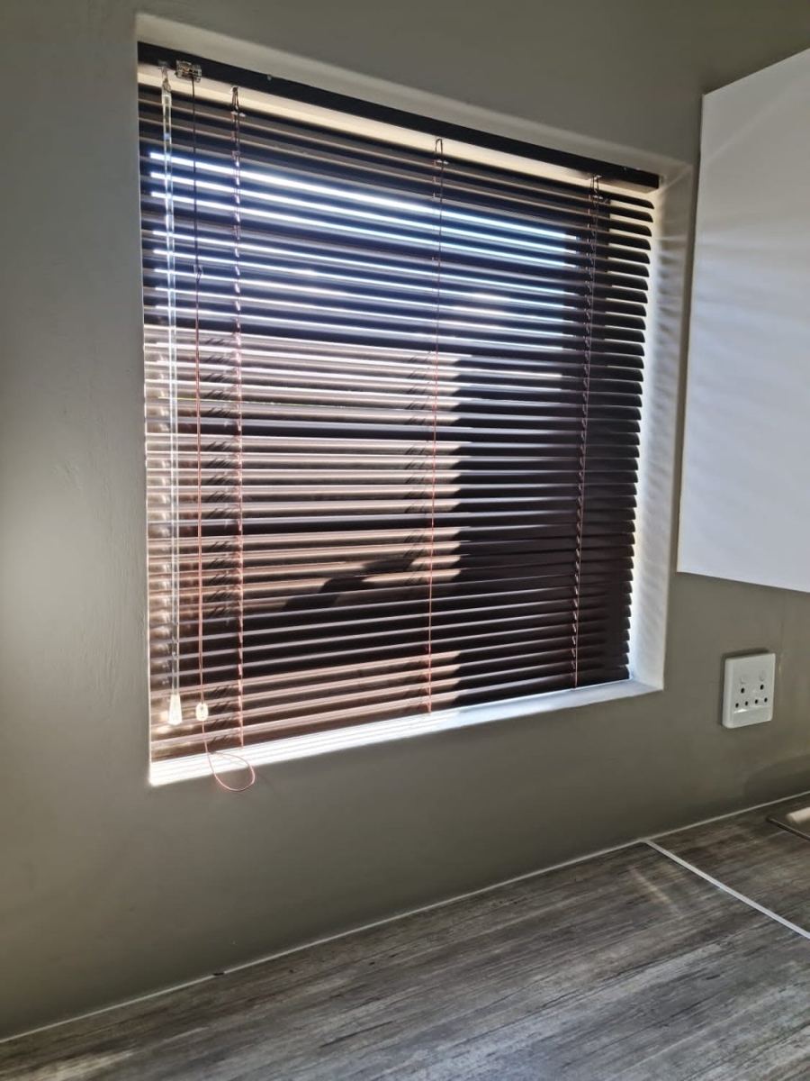 To Let 2 Bedroom Property for Rent in Albertinia Western Cape